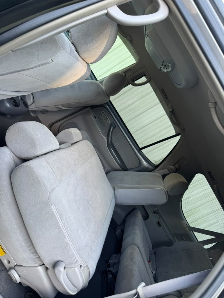 2006 Toyota Sequoia - $7,200