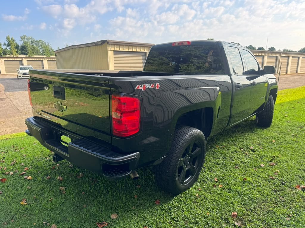 2016 Chevrolet Silverado 1500 - $13,500