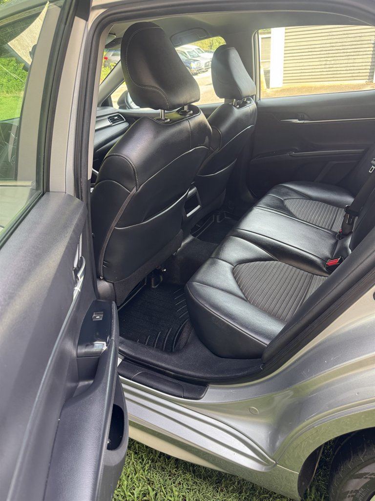 2019 Toyota Camry - $14,500
