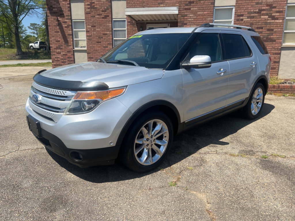 The 2012 Ford Explorer Limited photos