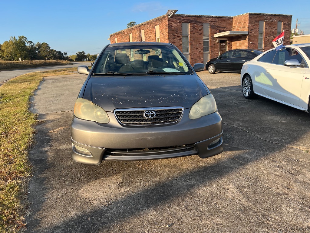 2005 Toyota Corolla - $3,800