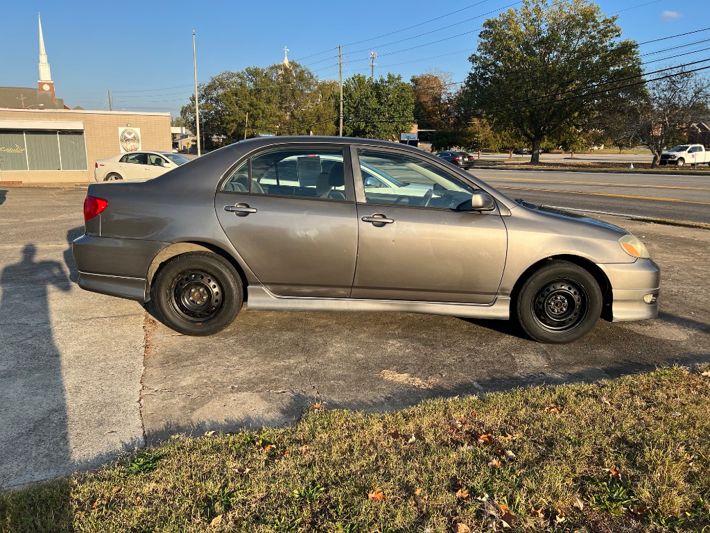 2005 Toyota Corolla - $3,800
