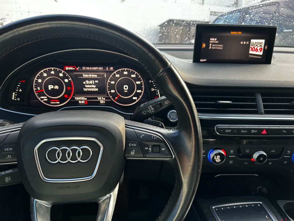 2017 Audi Q7 Premium Plus photo