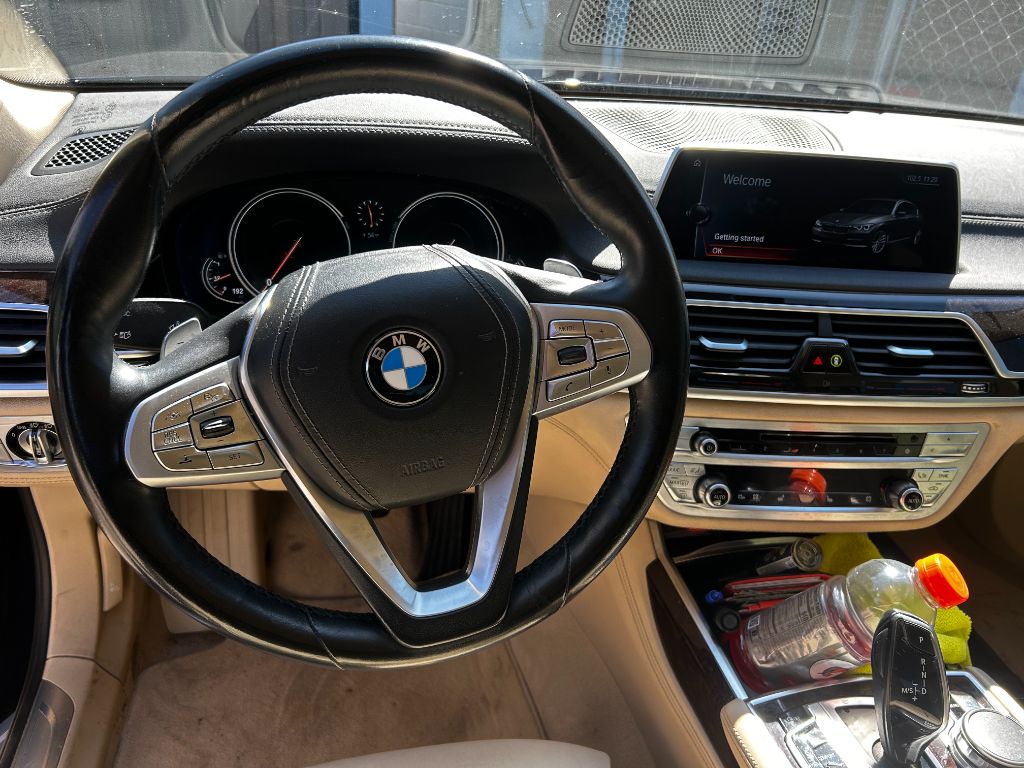 2016 BMW 7-Series 750xi photo