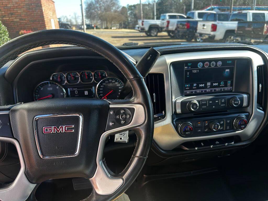 2018 GMC Sierra 1500 SLE photo