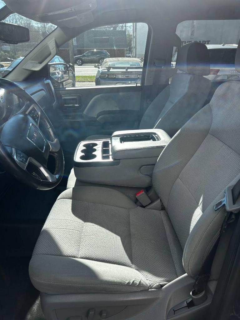 2018 GMC Sierra 1500 SLE photo
