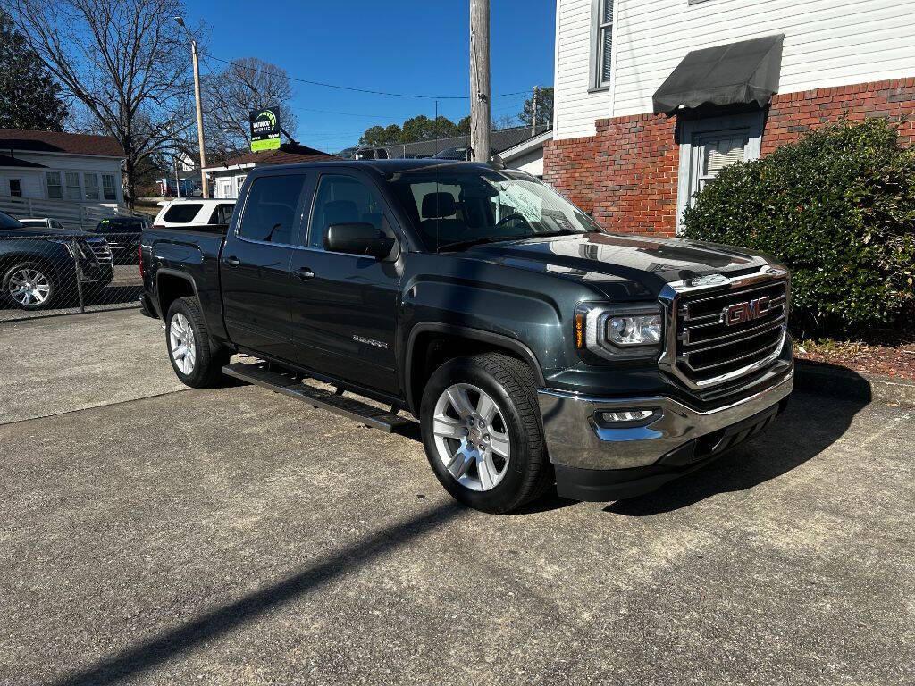 2018 GMC Sierra 1500 SLE photo
