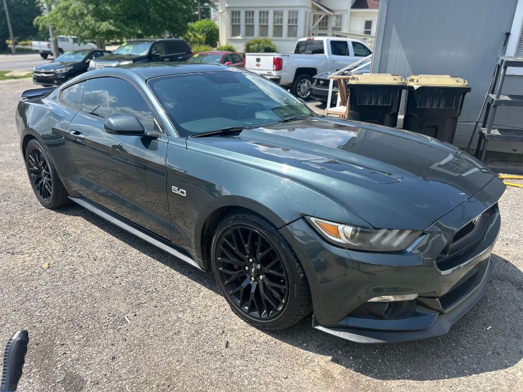 2016 Ford Mustang GT Premium photo