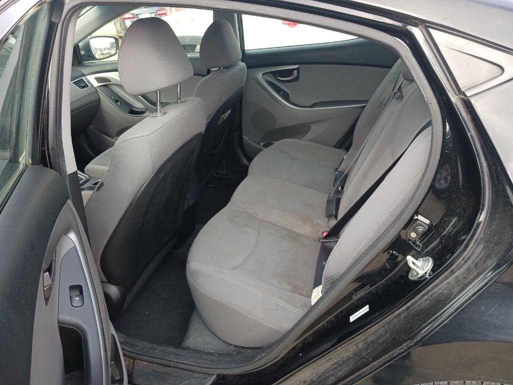 2014 Hyundai Elantra SE photo