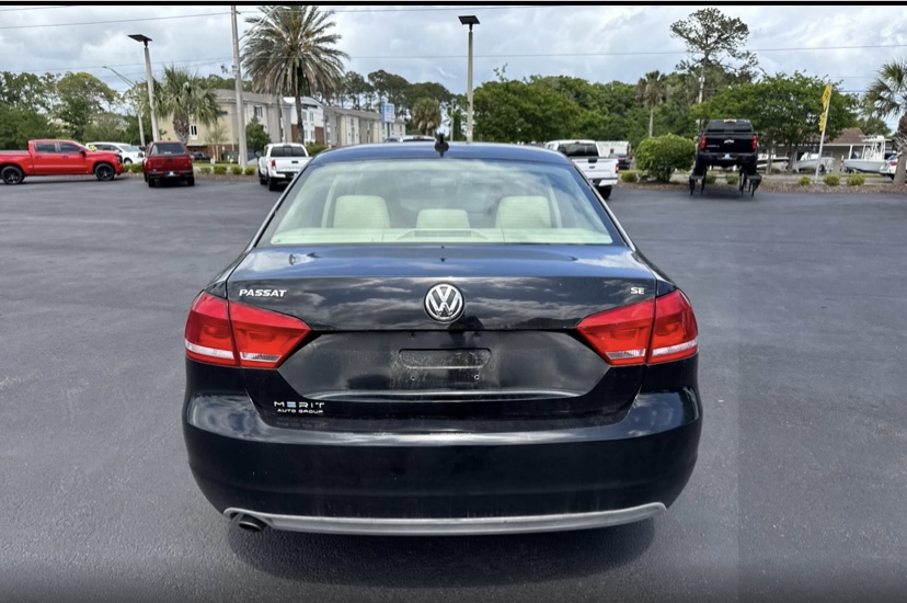 2012 Volkswagen Passat SE photo