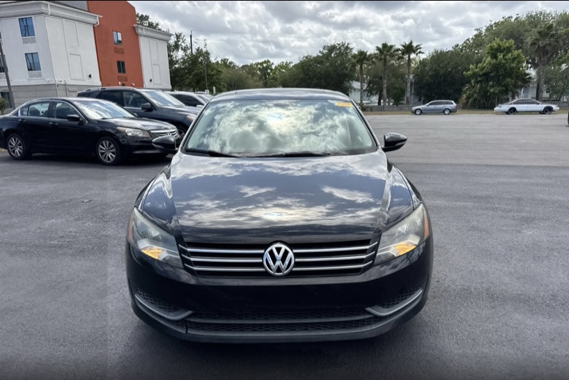 2012 Volkswagen Passat SE photo