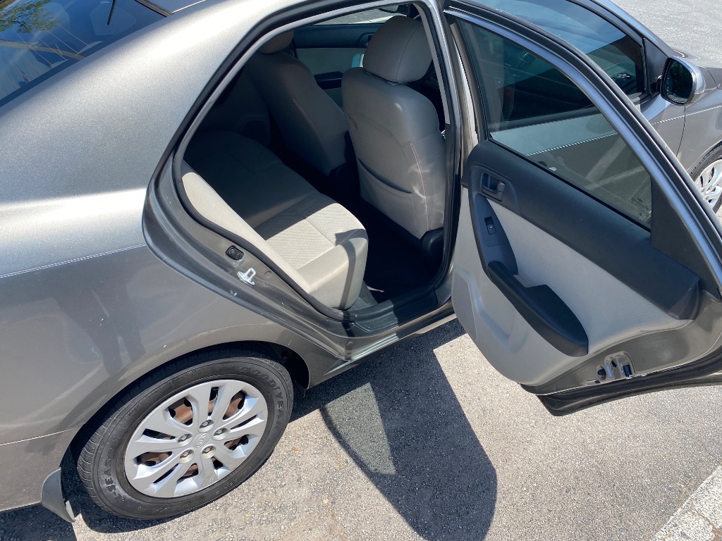 2011 Kia Forte EX photo