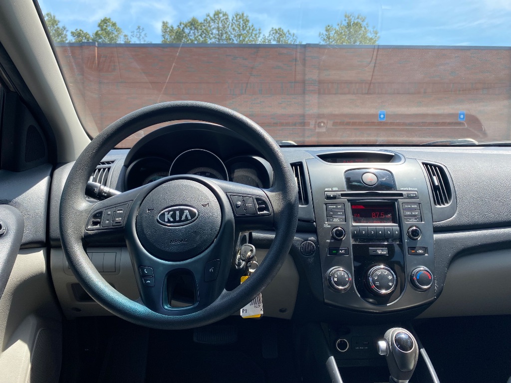 2011 Kia Forte EX photo