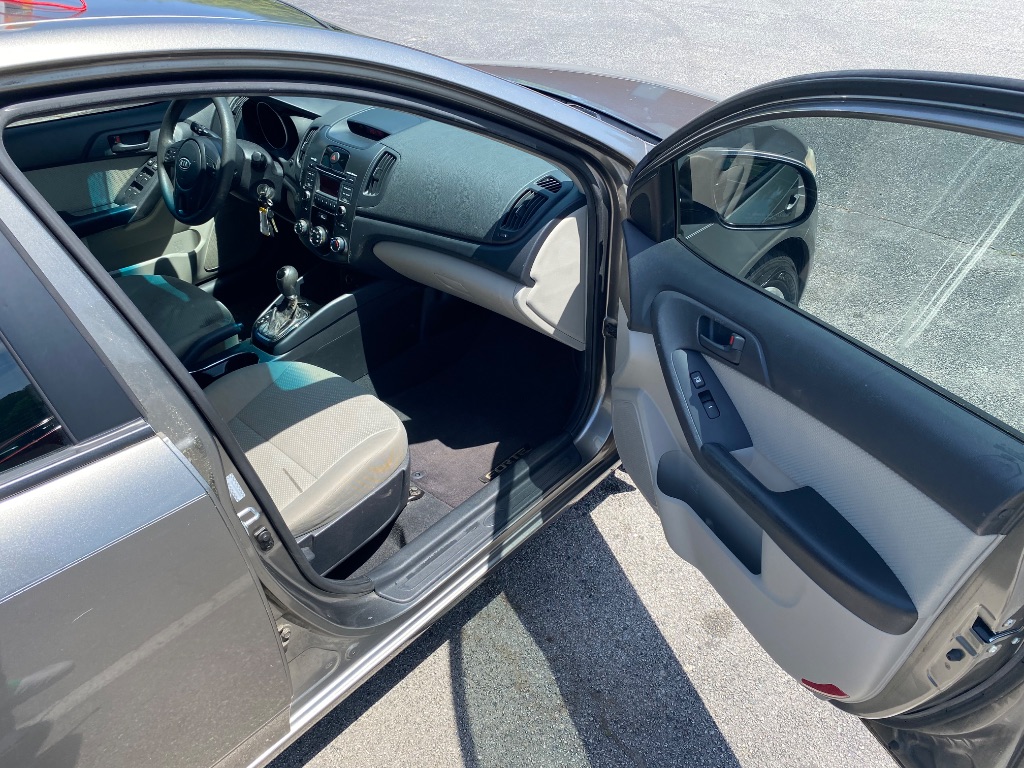 2011 Kia Forte EX photo