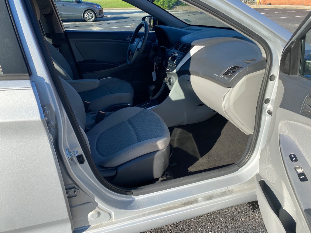 2015 Hyundai Accent GLS photo