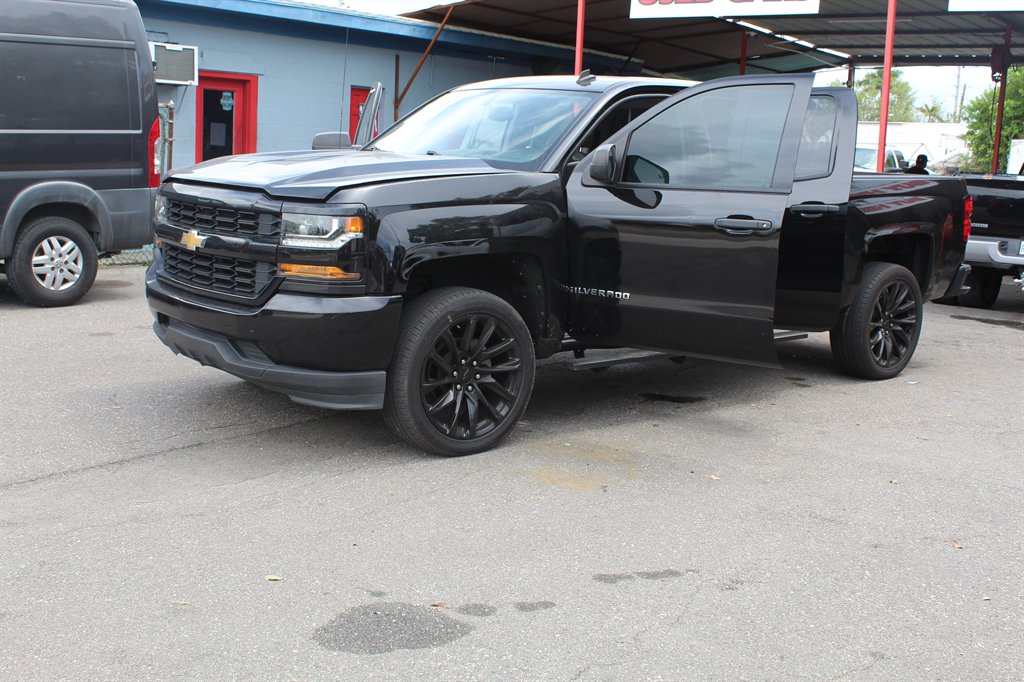 2017 Chevrolet Silverado 1500 Custom