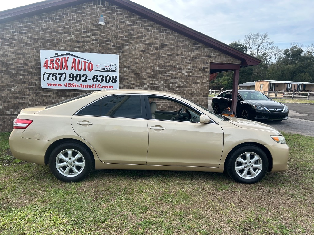 2011 Toyota Camry photo