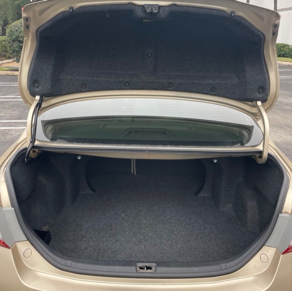 2011 Toyota Camry photo
