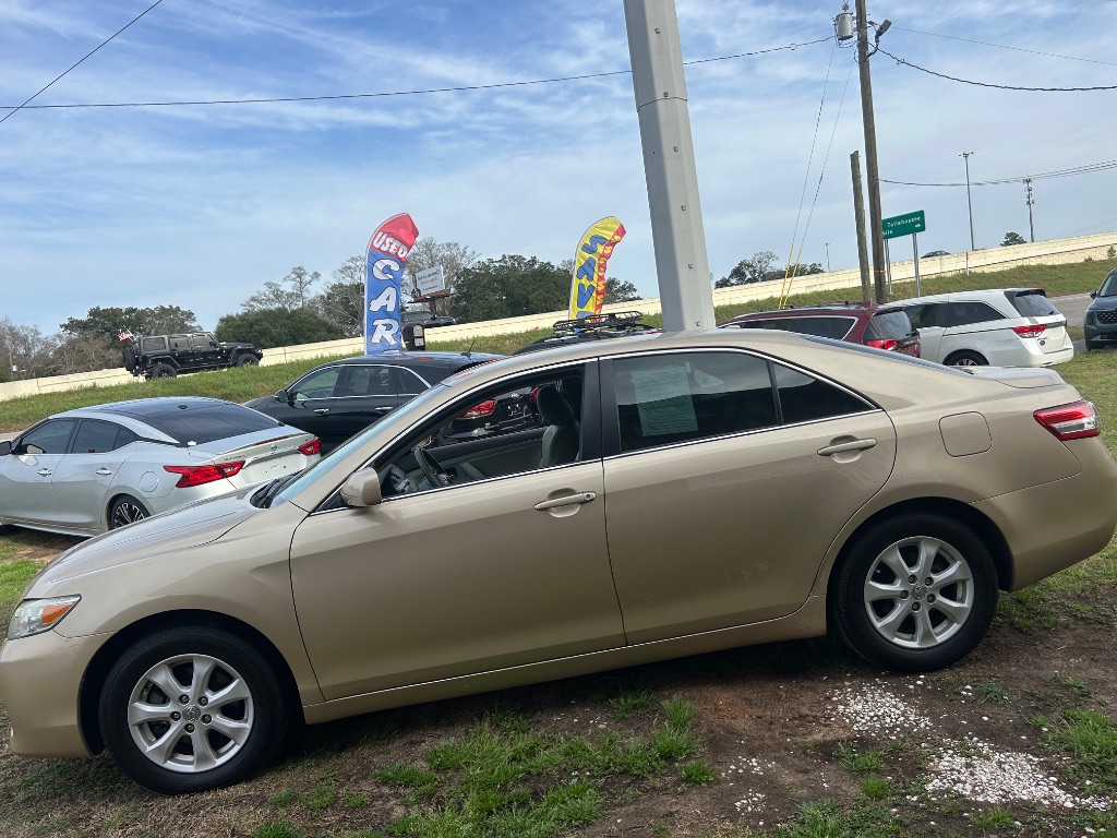 2011 Toyota Camry photo