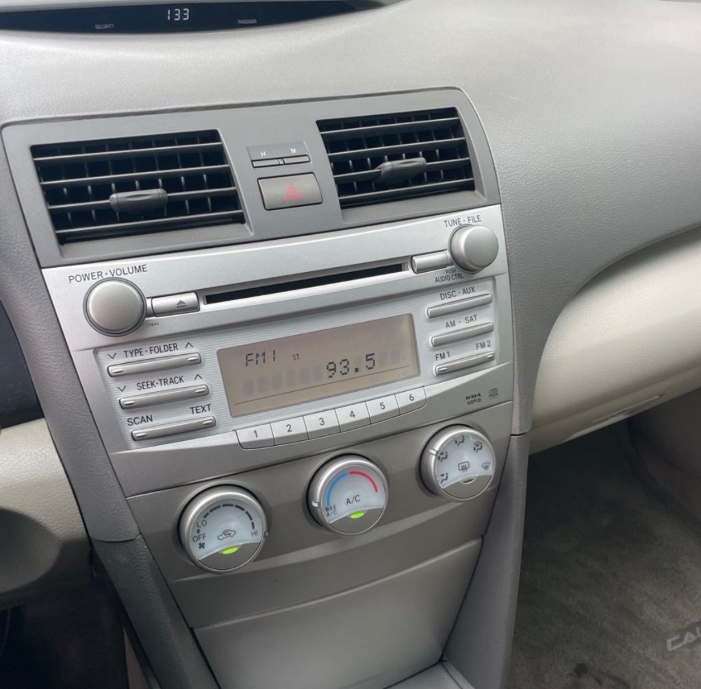2011 Toyota Camry photo