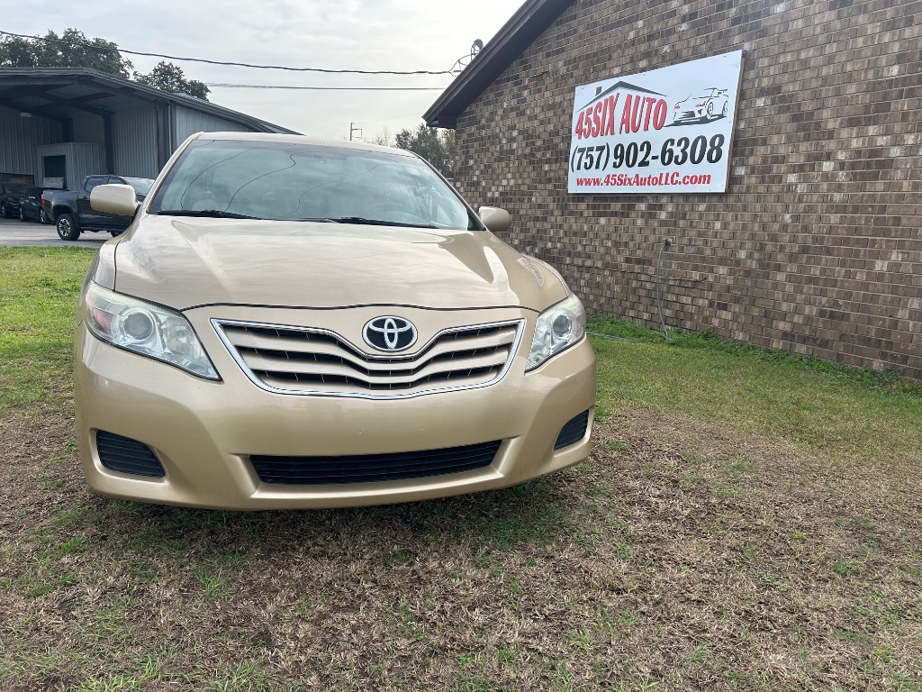 2011 Toyota Camry photo