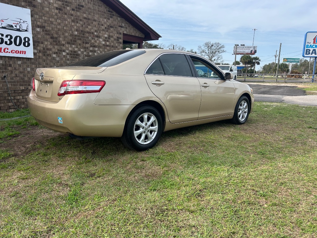 2011 Toyota Camry photo