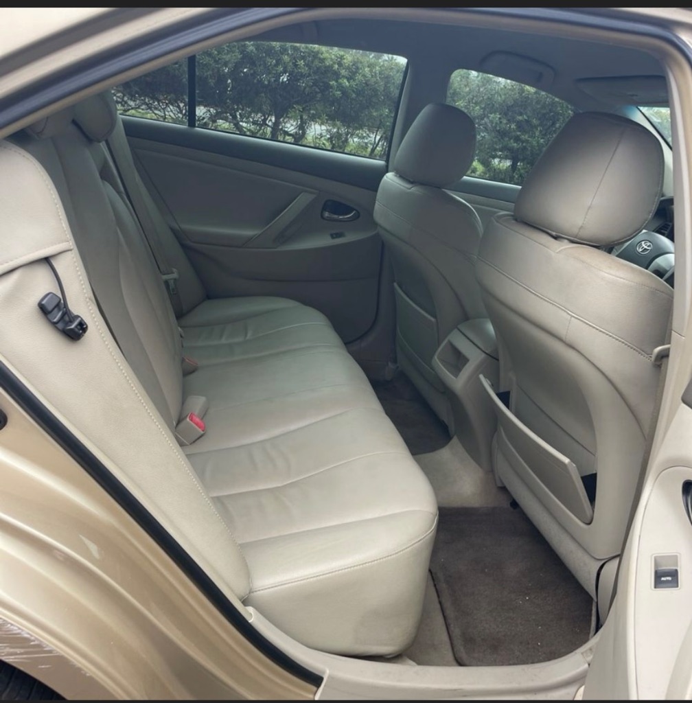 2011 Toyota Camry photo