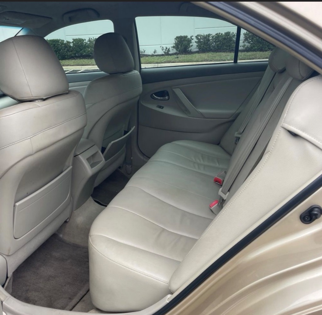 2011 Toyota Camry photo