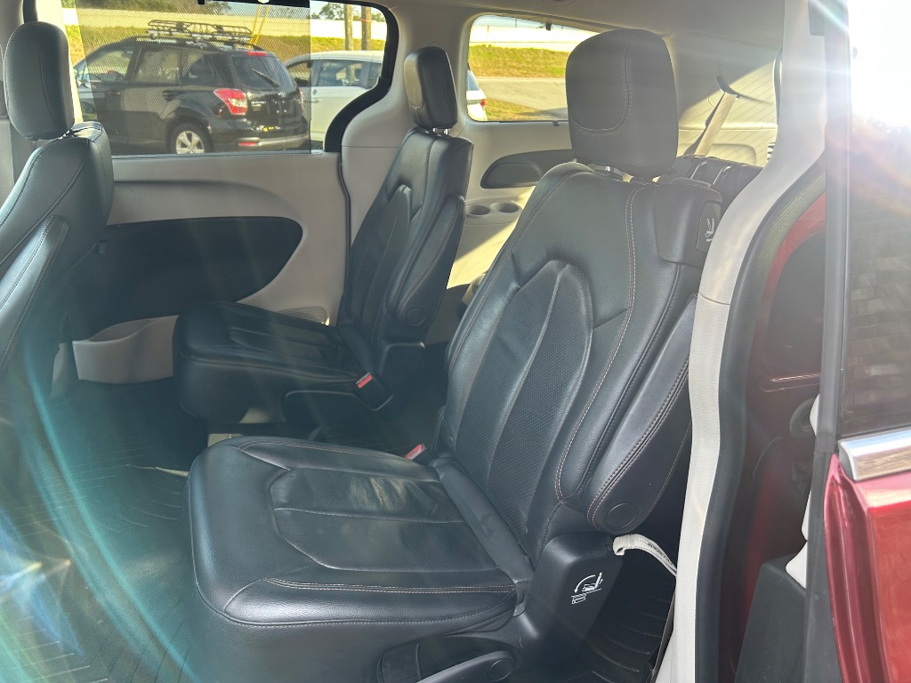 2018 Chrysler Pacifica Touring L photo
