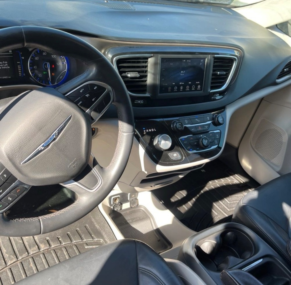 2018 Chrysler Pacifica Touring L photo