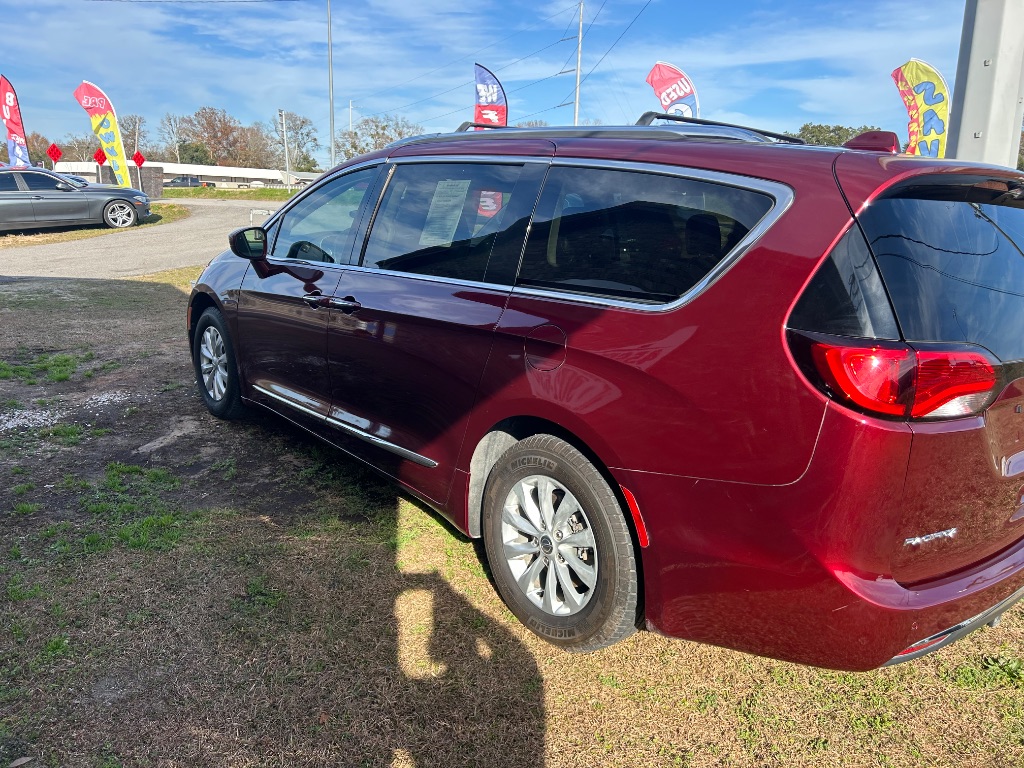 2018 Chrysler Pacifica Touring L photo