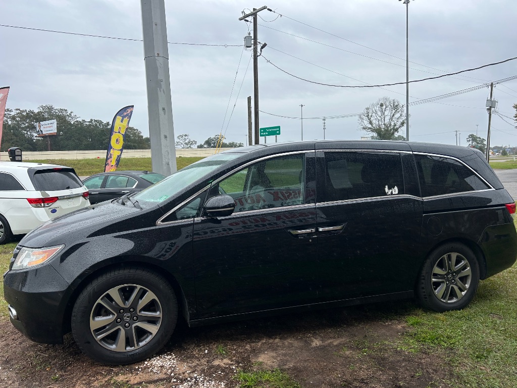 2014 Honda Odyssey Touring photo