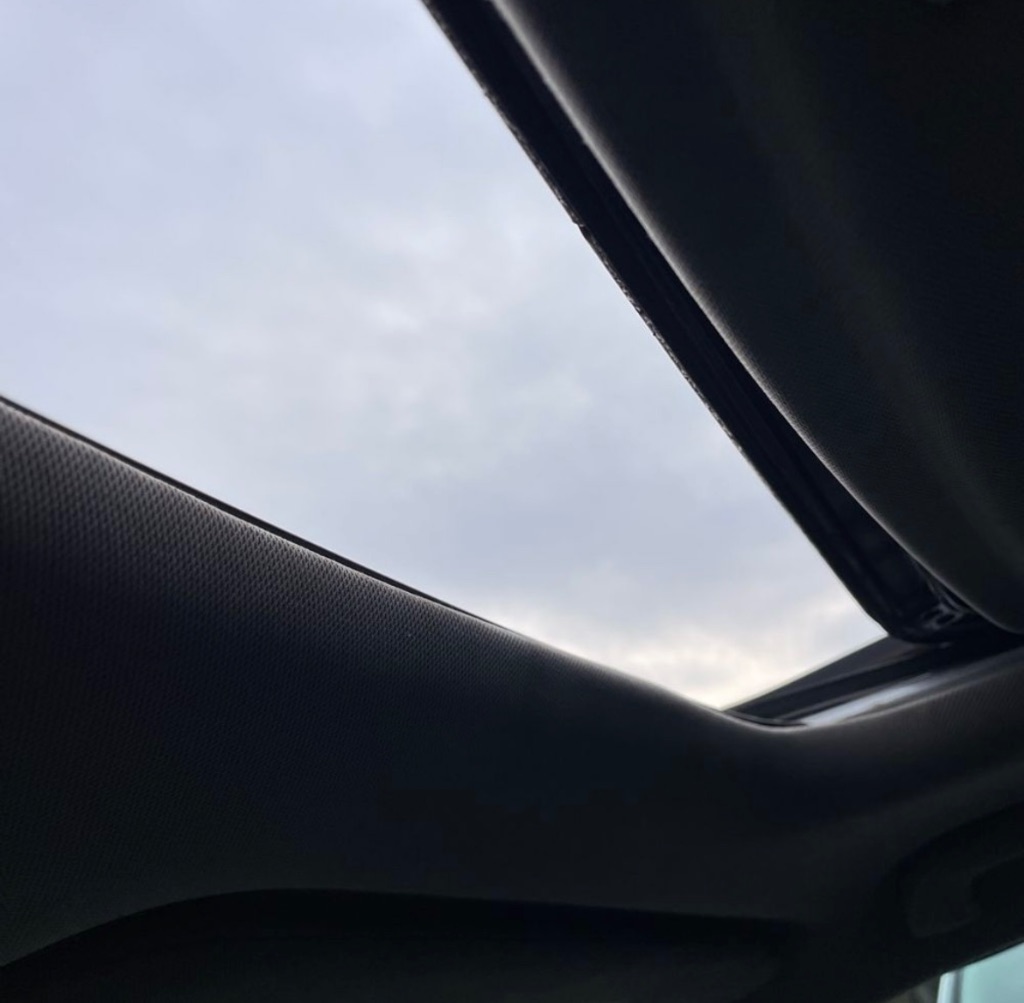 2014 Honda Odyssey Touring photo