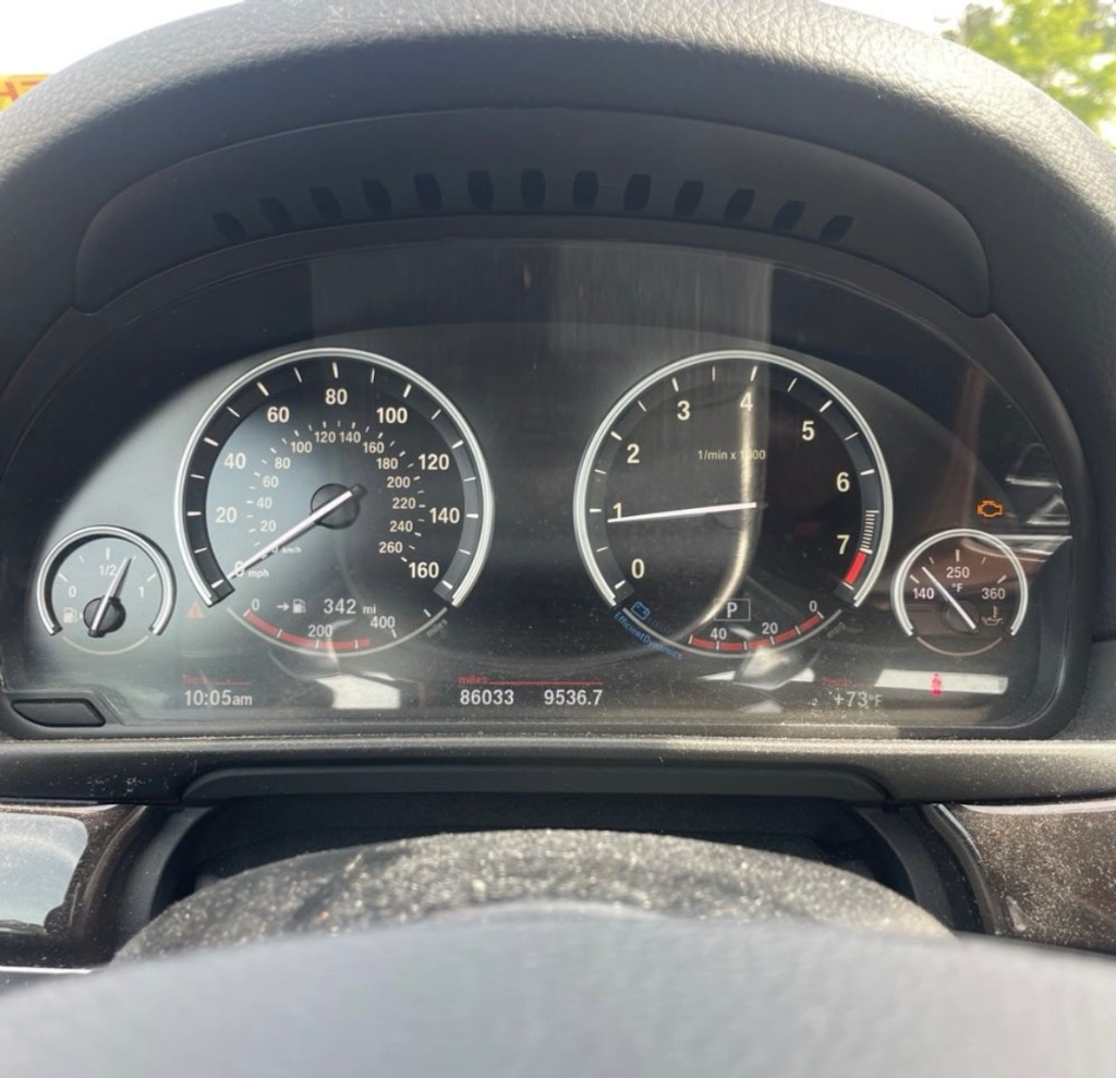 2016 BMW 5-Series 528i photo