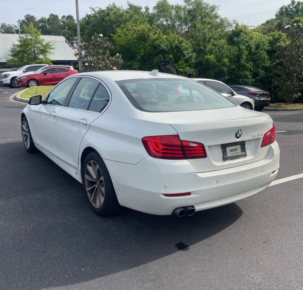 2016 BMW 5-Series 528i photo