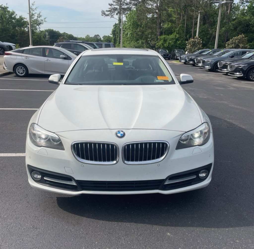 2016 BMW 5-Series 528i photo