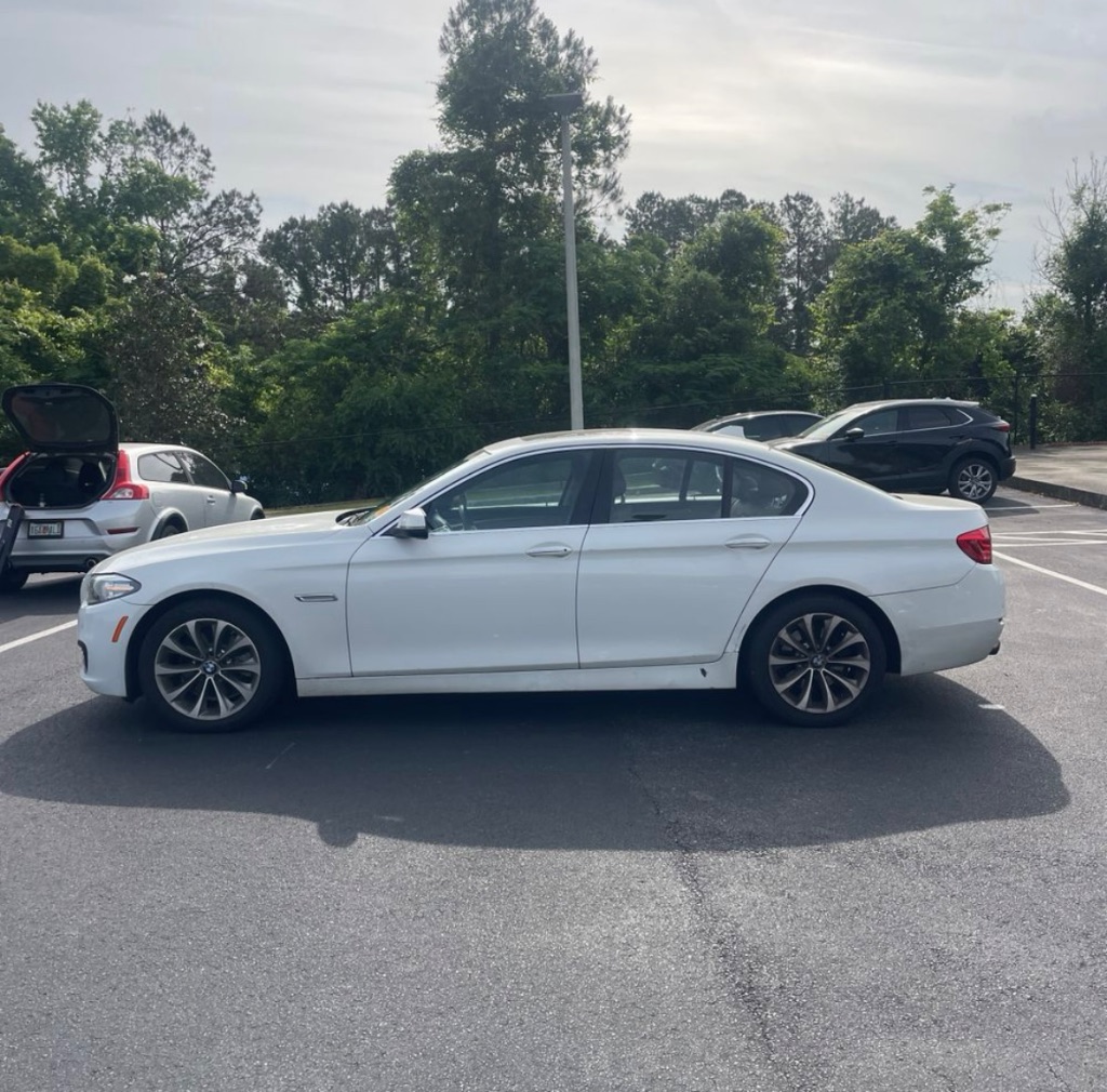 2016 BMW 5-Series 528i photo