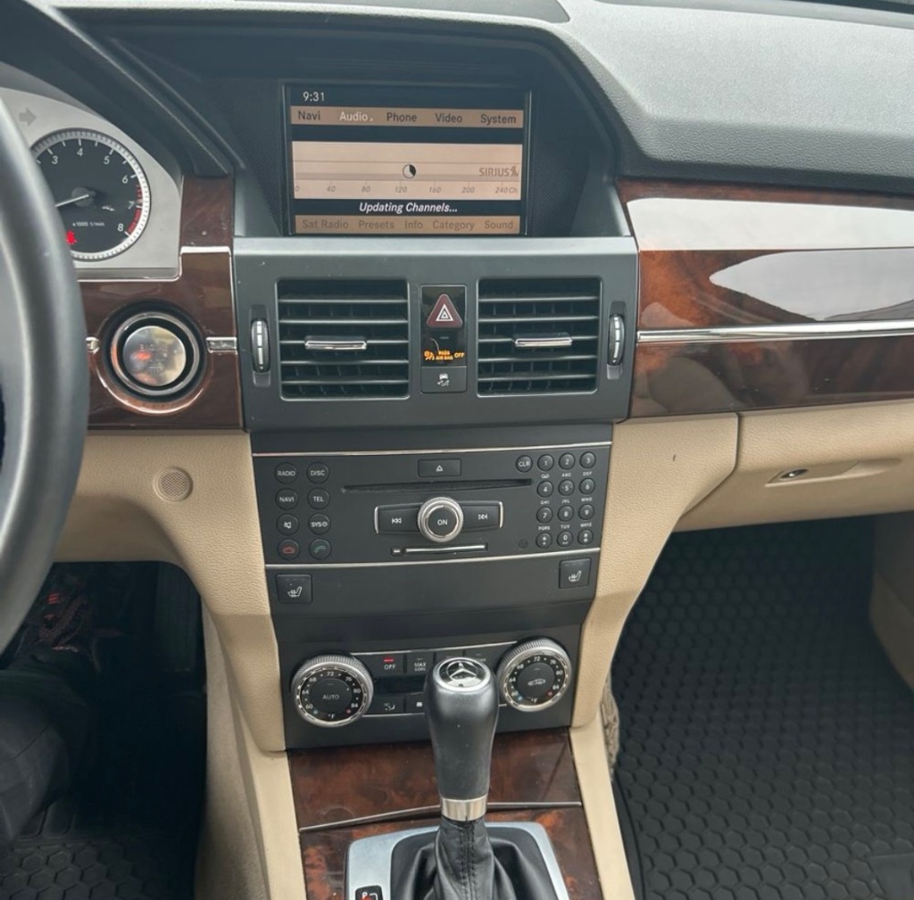 2012 Mercedes-Benz GLK-Class GLK350 photo