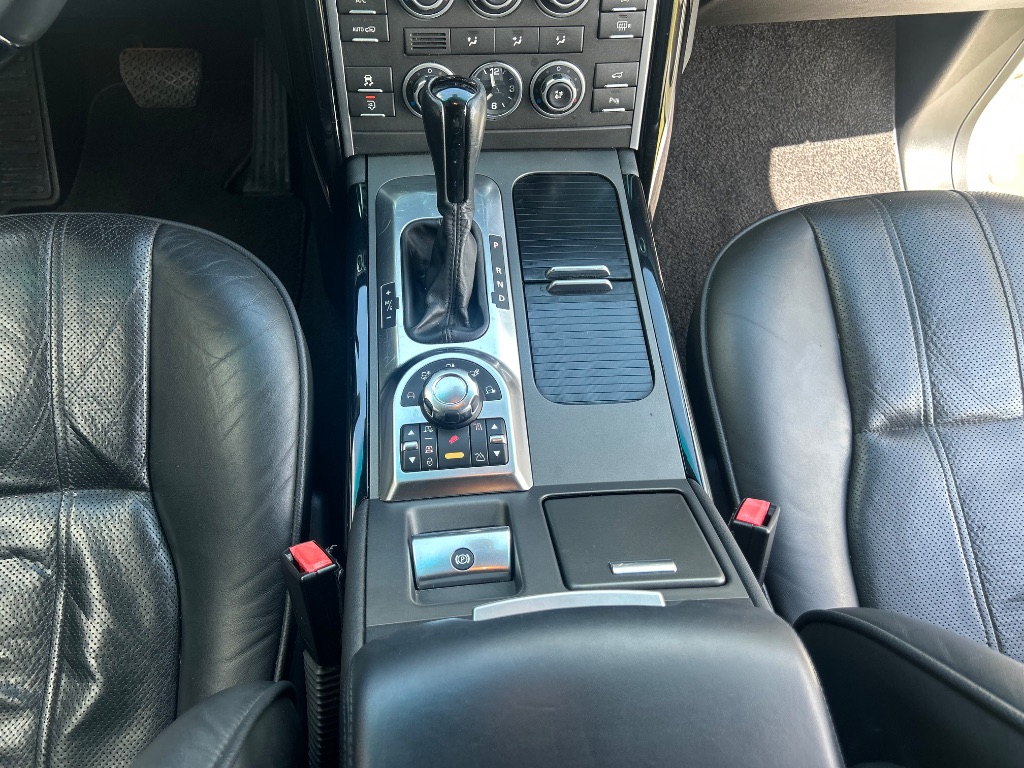 2011 Land Rover Range Rover HSE photo