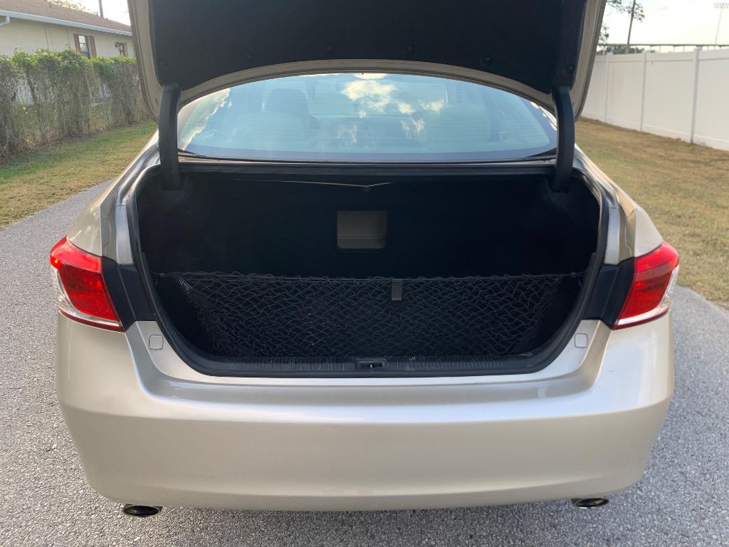 2010 Lexus ES - $5,400