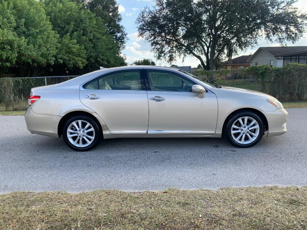 2010 Lexus ES - $5,400