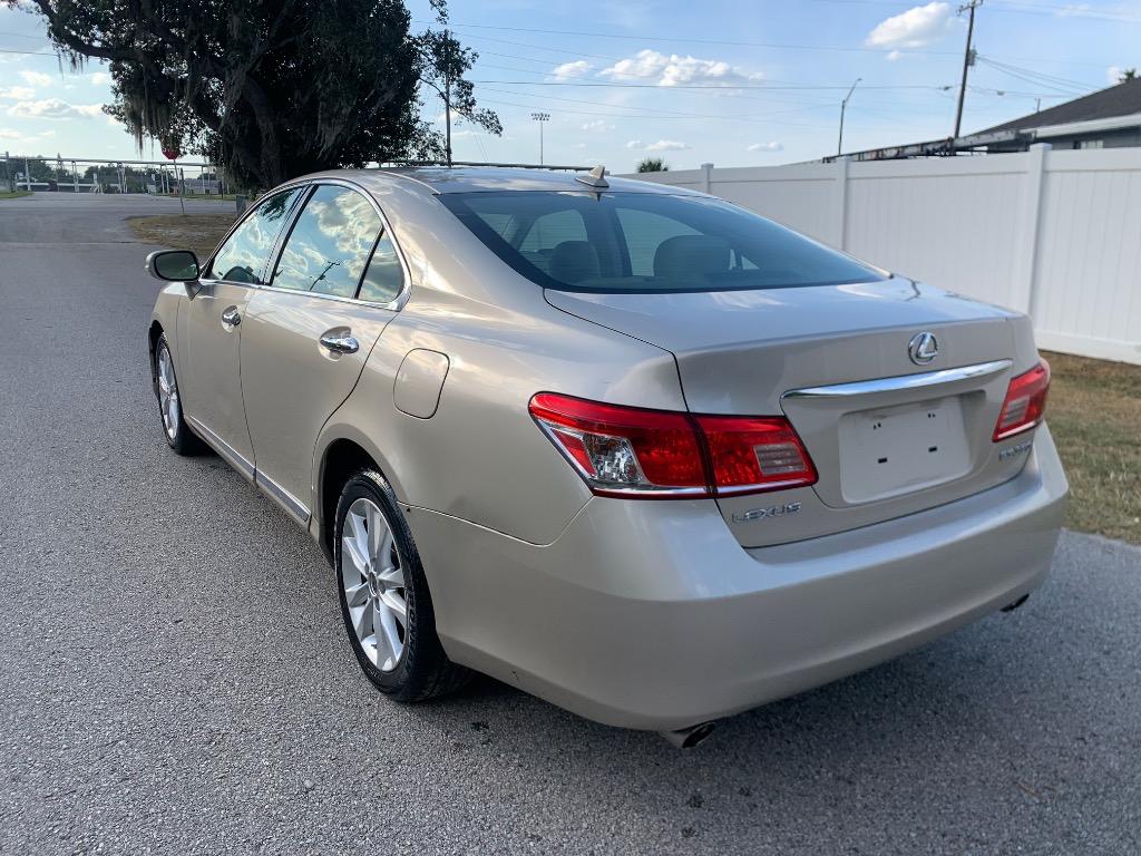 2010 Lexus ES - $5,400