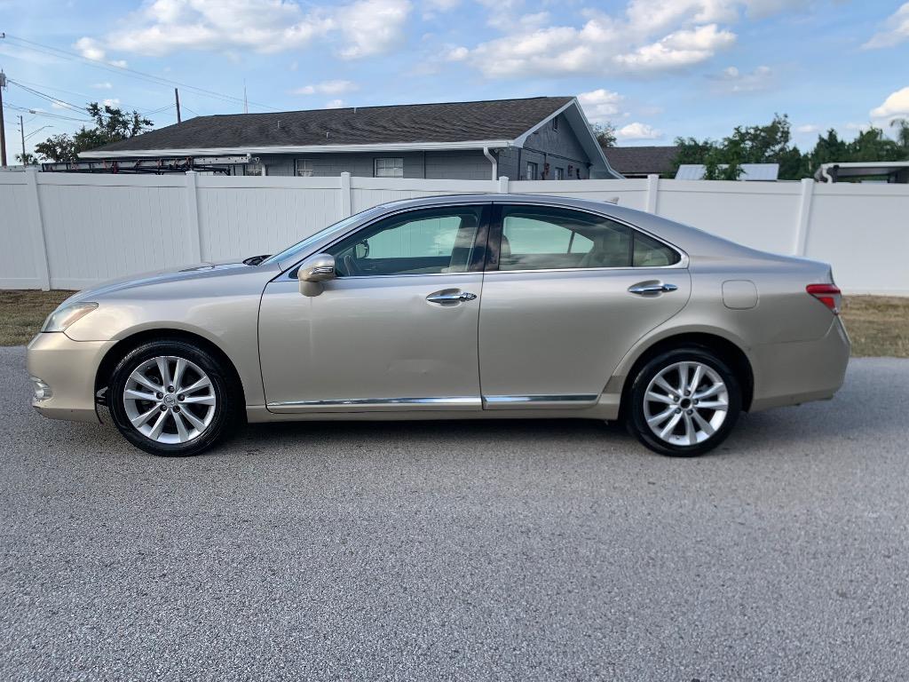 2010 Lexus ES - $5,400