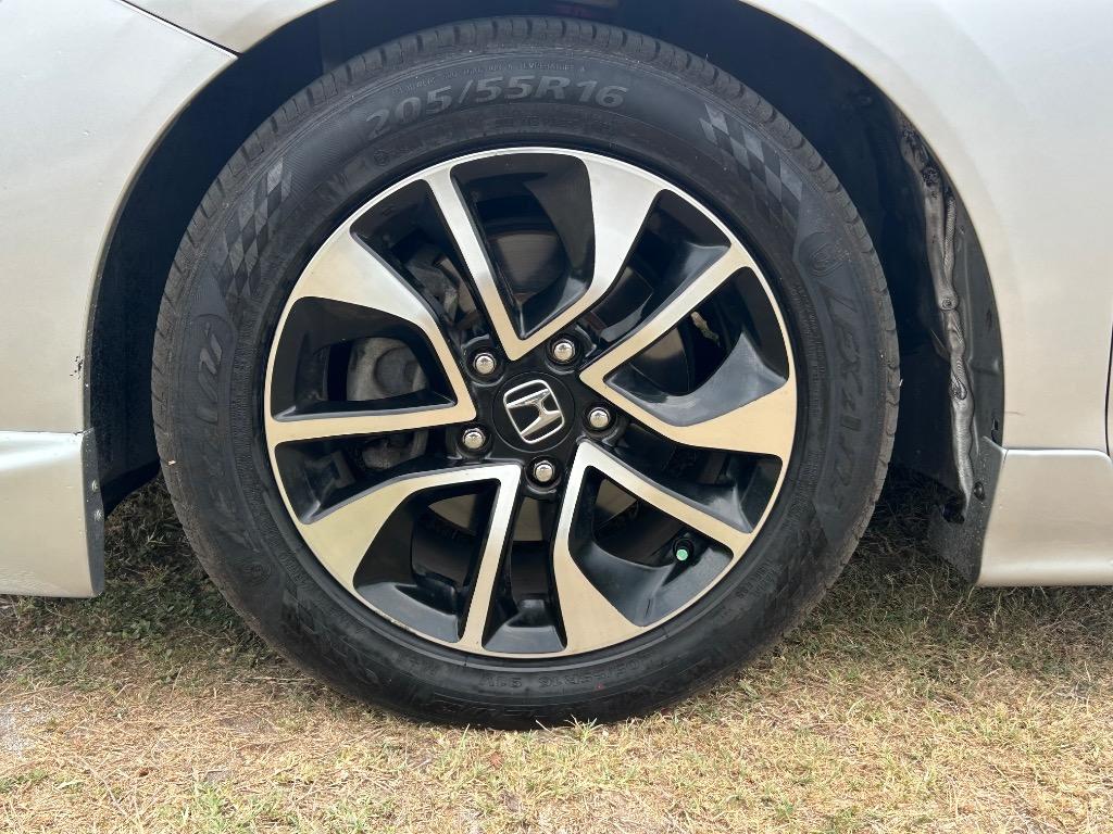 2015 Honda Civic - $8,900