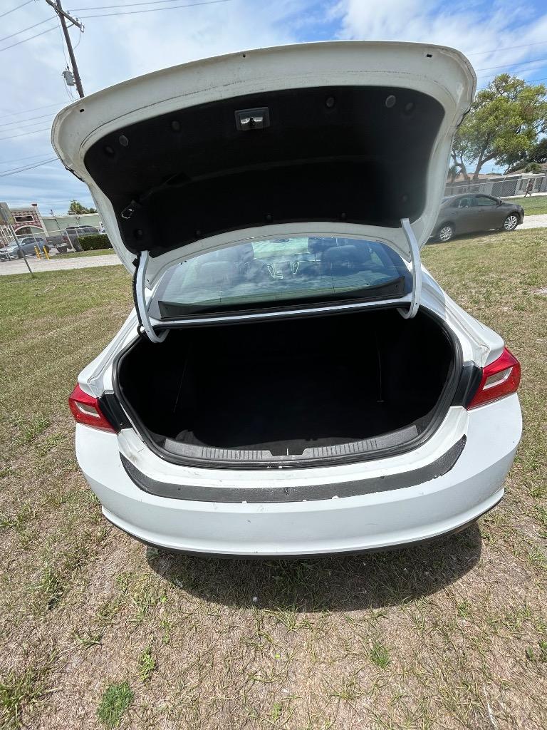 2018 Chevrolet Malibu - $5,350