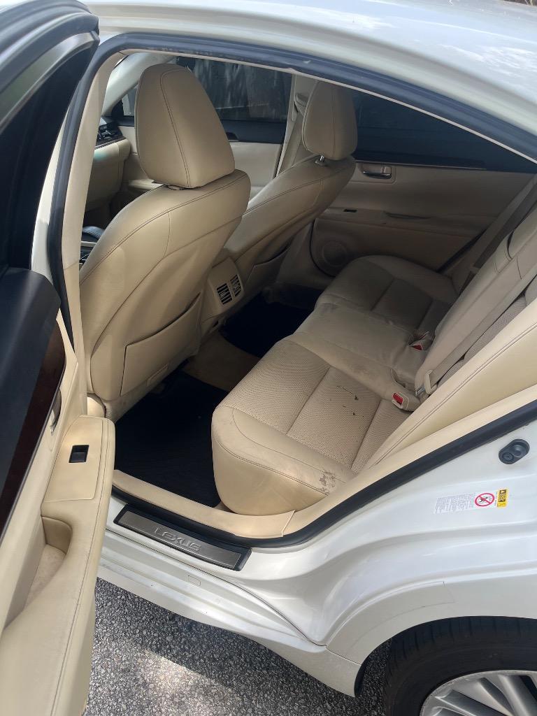 2013 Lexus ES - $6,500