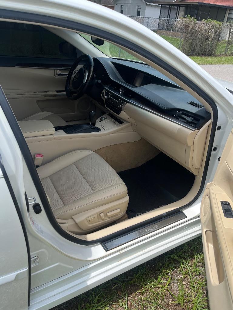 2013 Lexus ES - $6,500