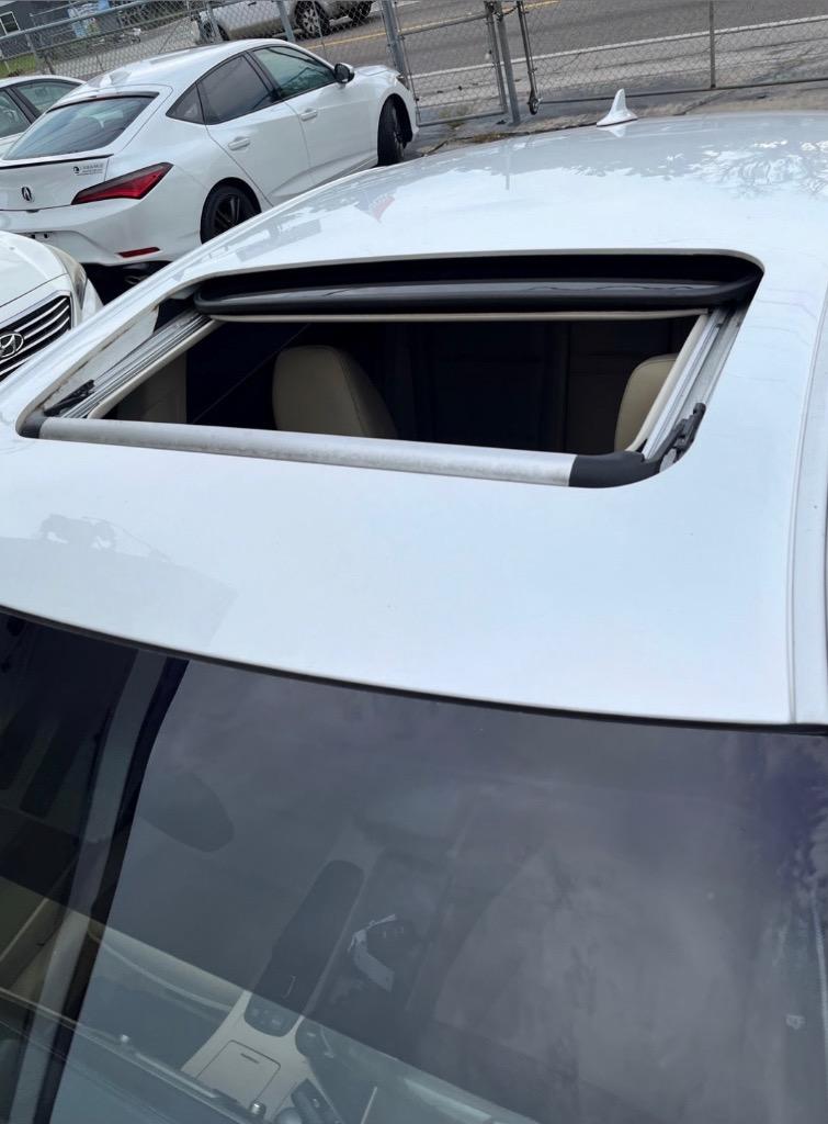 2013 Lexus ES - $6,500