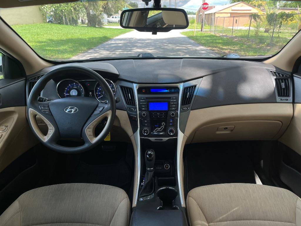 2013 Hyundai Sonata - $4,700
