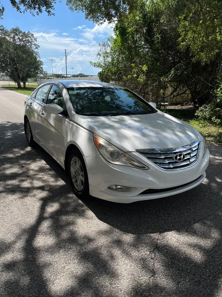 2013 Hyundai Sonata - $4,700